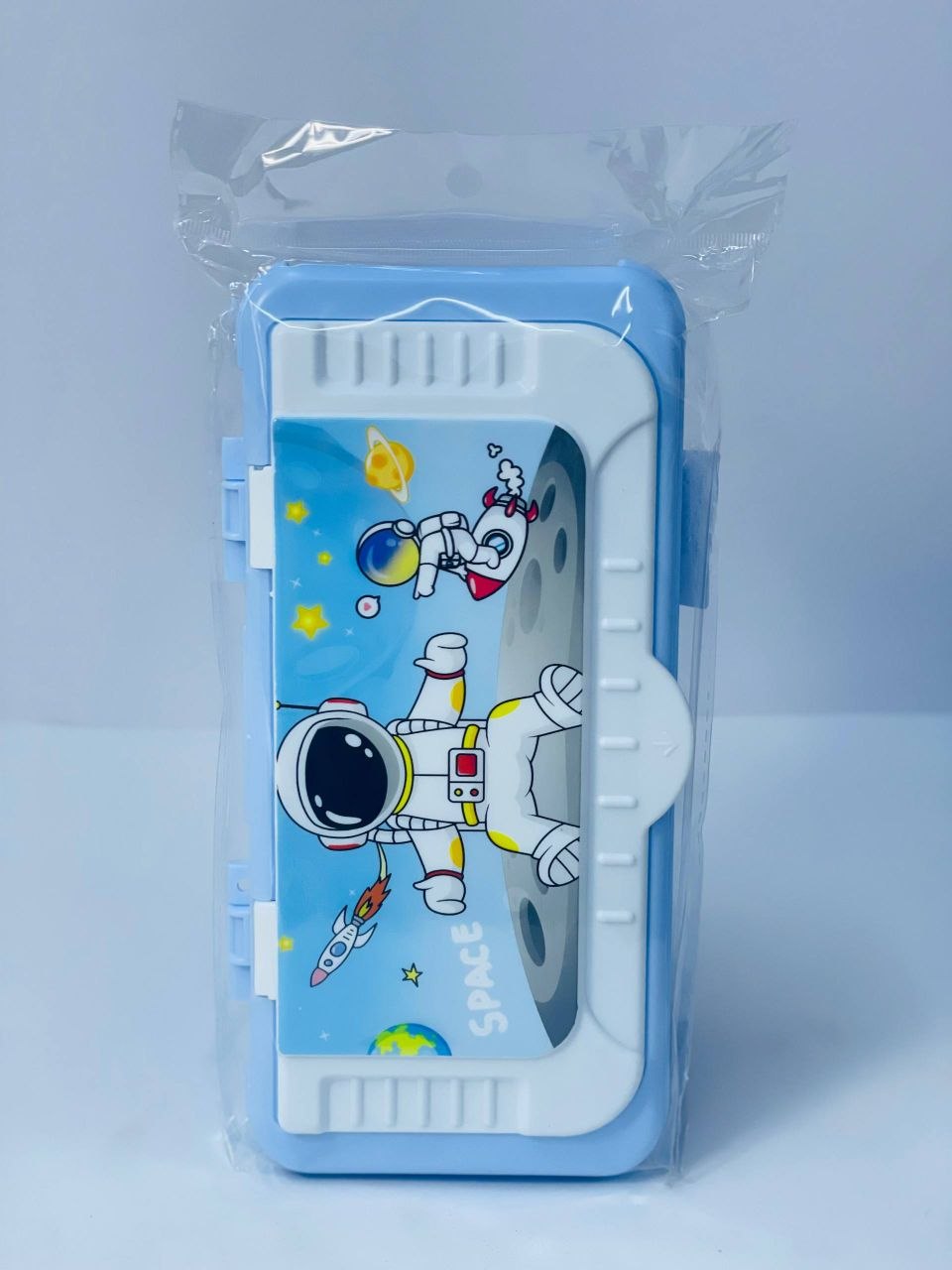مقلمة رجل الفضاء 🧑🏻‍🚀