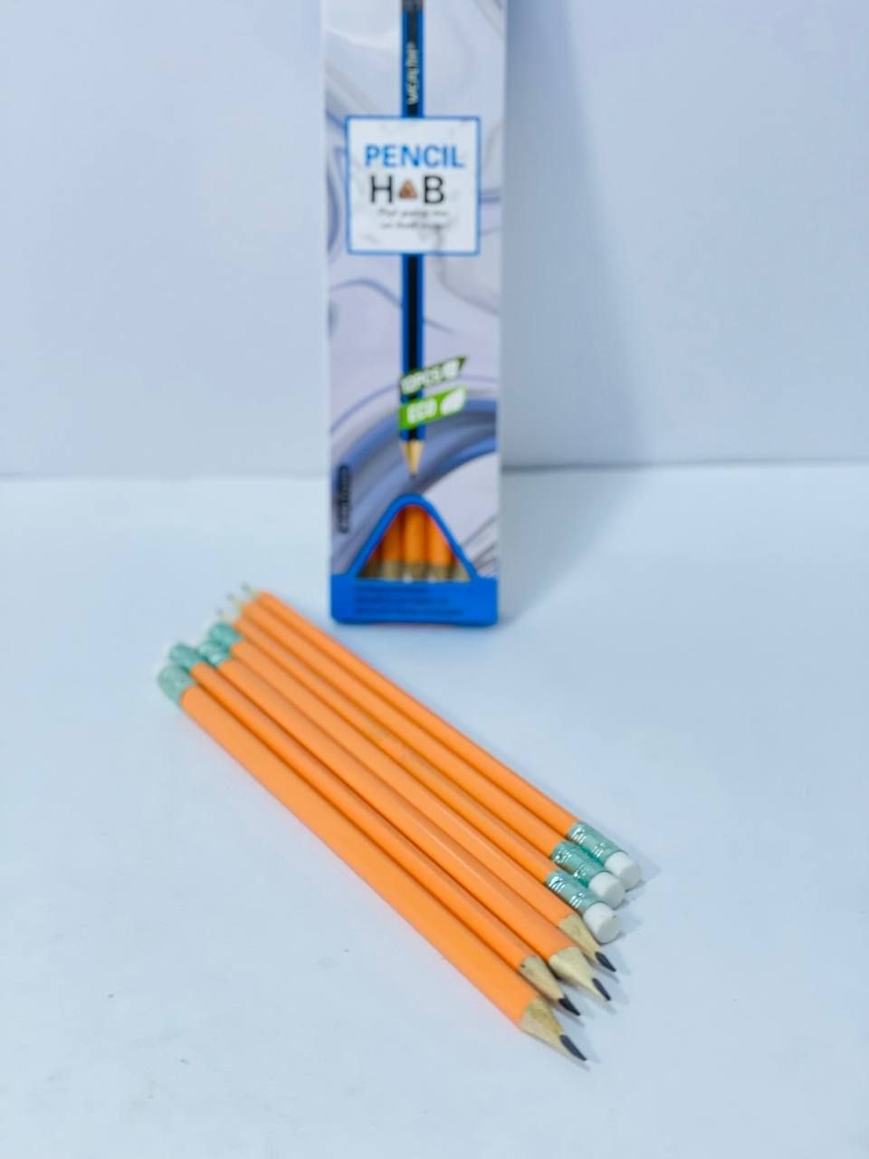 علبة اقلام رصاص ✏️ HB
