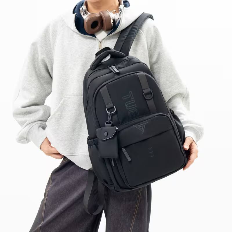 🎒🧳💼  الشنطة الاولادي 🧒🏻🧒🏻🎒🎒