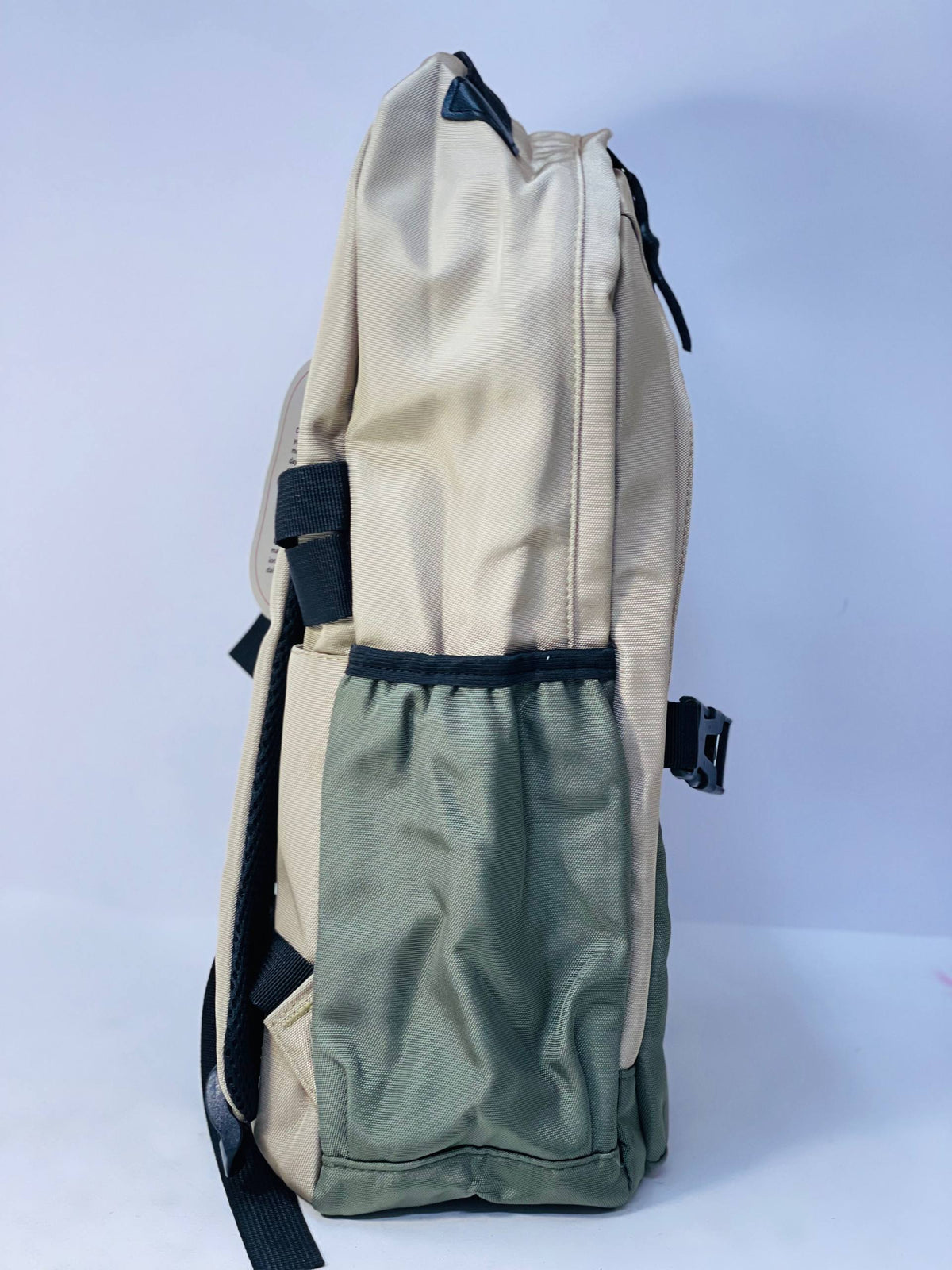 🎒🧳💼  الشنطة الاولادي 🧒🏻🧒🏻🎒🎒