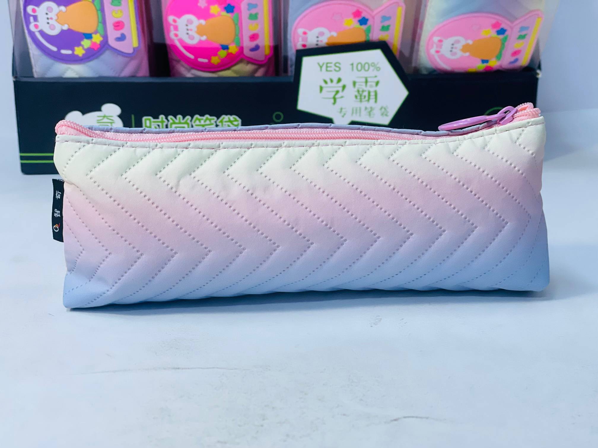 مقلمة LUCKY 🐰🐇