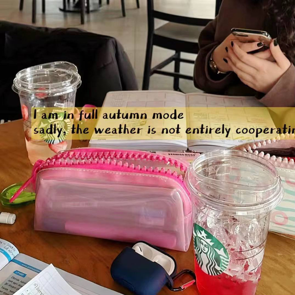 المقلمة البلاستيك بالالوان الفسفوري 👝