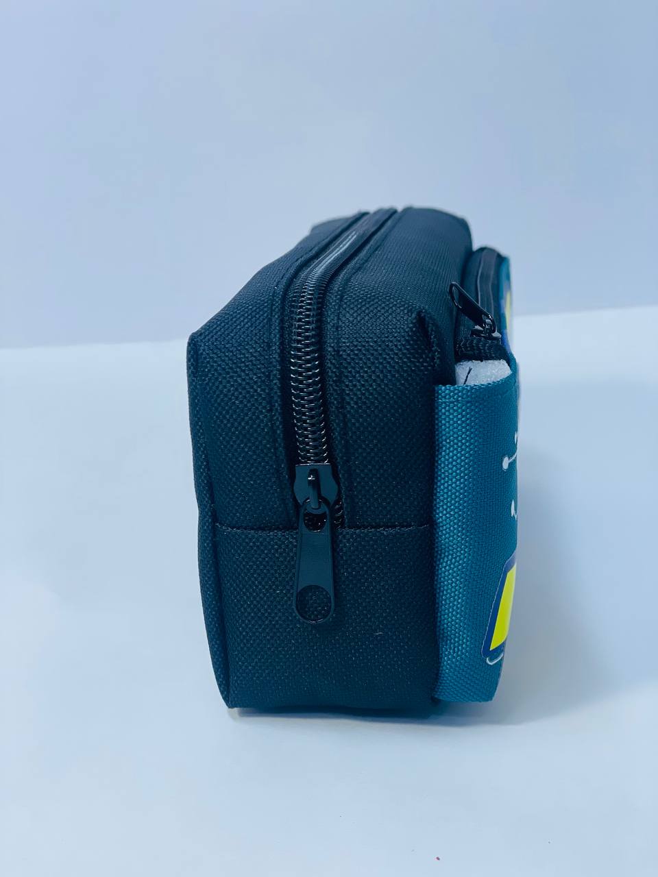 مقلمة رجل الفضاء 🧑🏻‍🚀