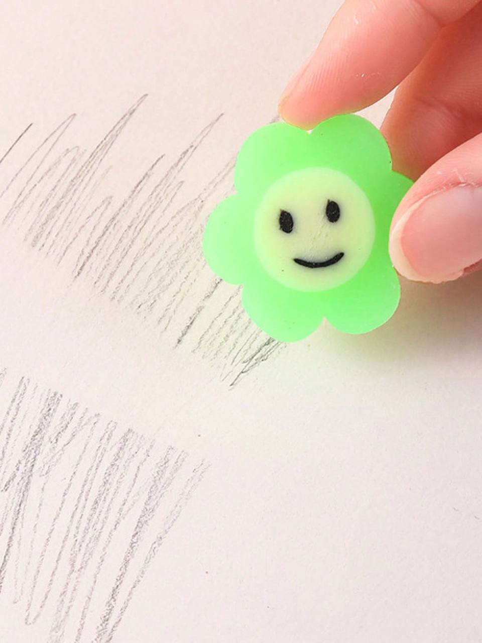 استيكة سمايل 🙂🙂🙂◻️◻️