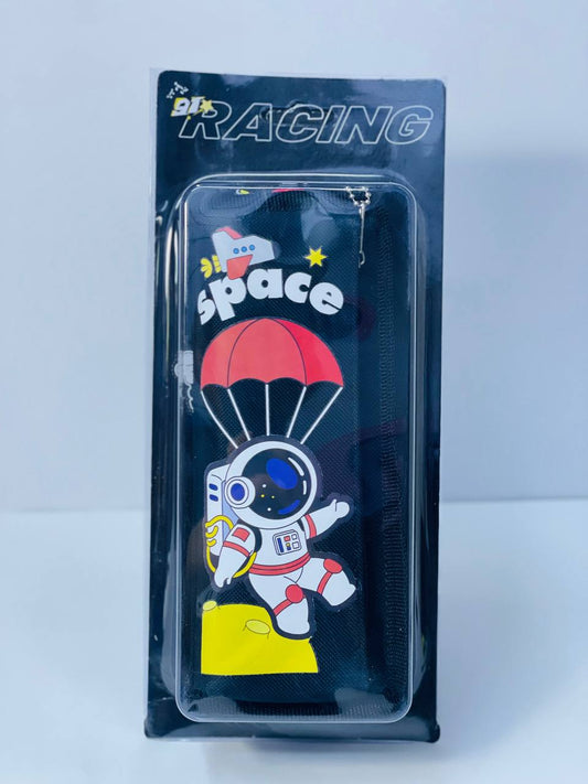 مقلمة رجل الفضاء 🧑🏻‍🚀