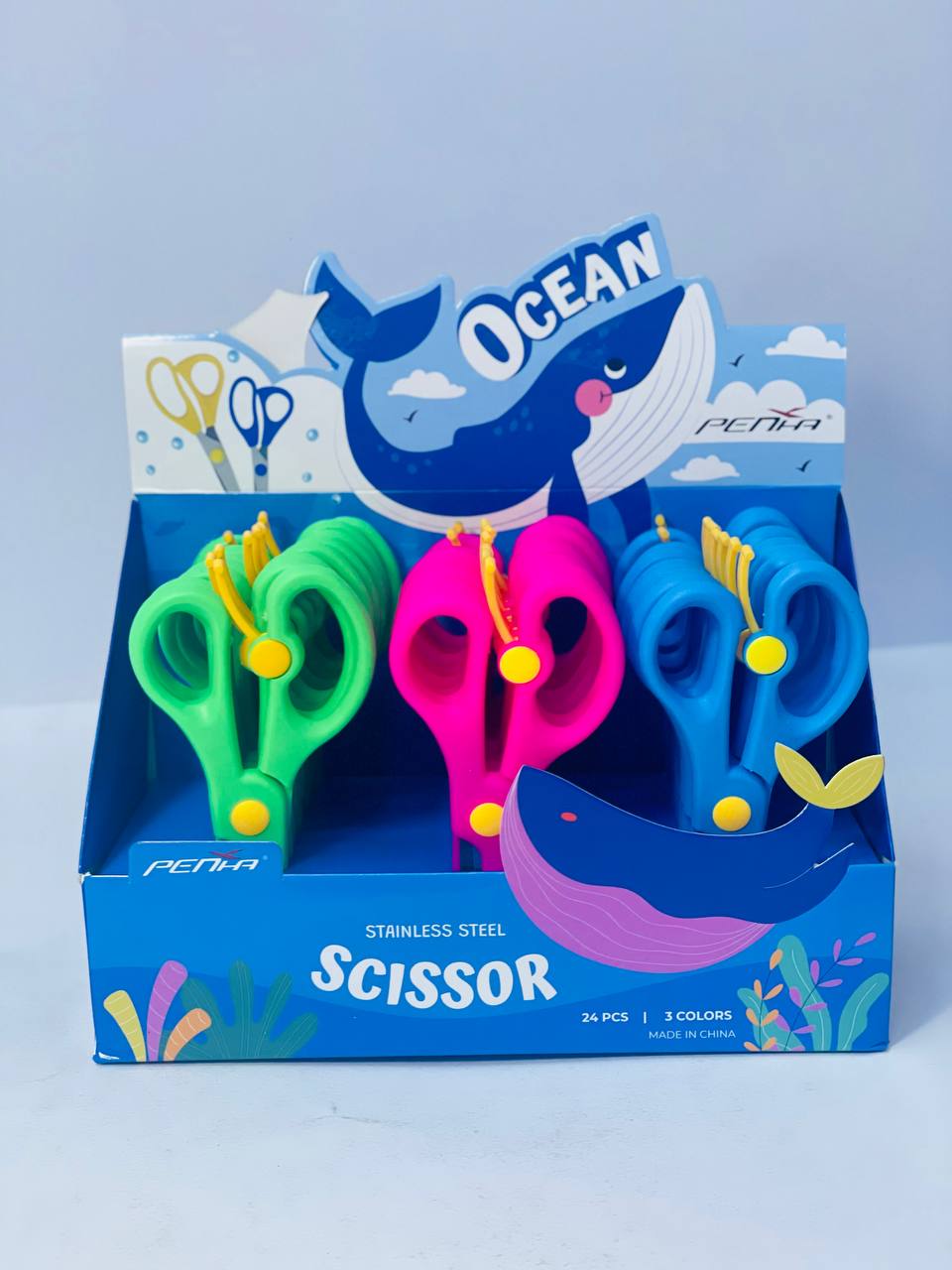 المقص البلاستيك في سن معدن ✂️✂️📝