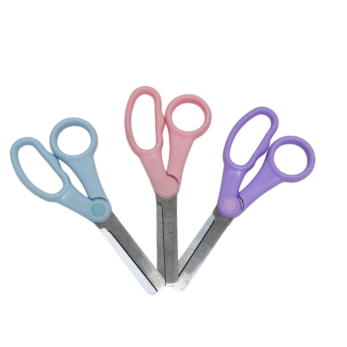 كارت المقص البلاستيك في سن معدن ✂️✂️