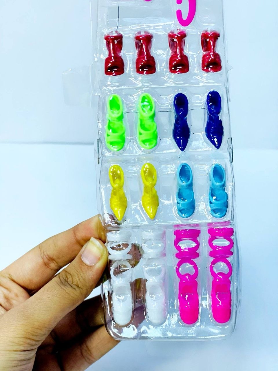 العروسة بالملابس المختلفة الجذابة 👩🏼👩🏼👩🏼👗👗👗