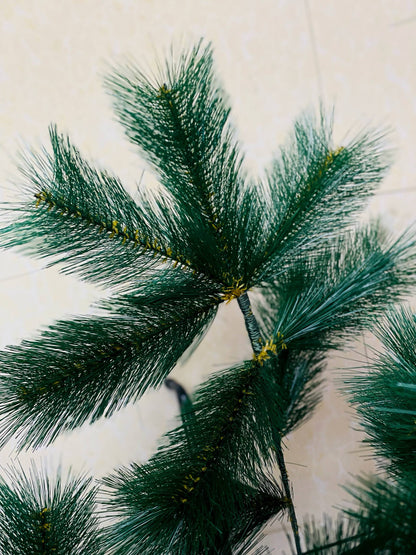 شجرة القنفد الأخضر: ٢٤٠ سم